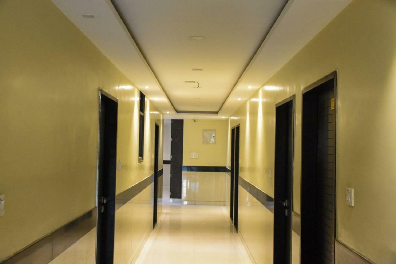Hotel Dilip Indore Bagian luar foto