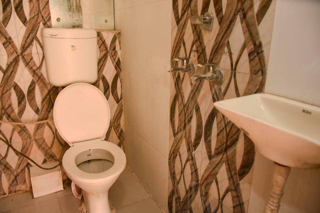 Hotel Dilip Indore Bagian luar foto